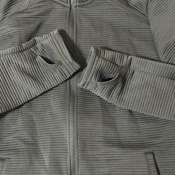 Adidas Womens Textured Full Zip Light Jacket Mock Neck Pockets Thumbholes Cuffs - Picture 8 of 8